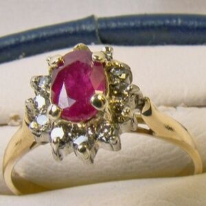 Gorgeous Oval Cut Natural Ruby & Diamond 14 K Gold Sz 5 Vintage Cocktail Ring